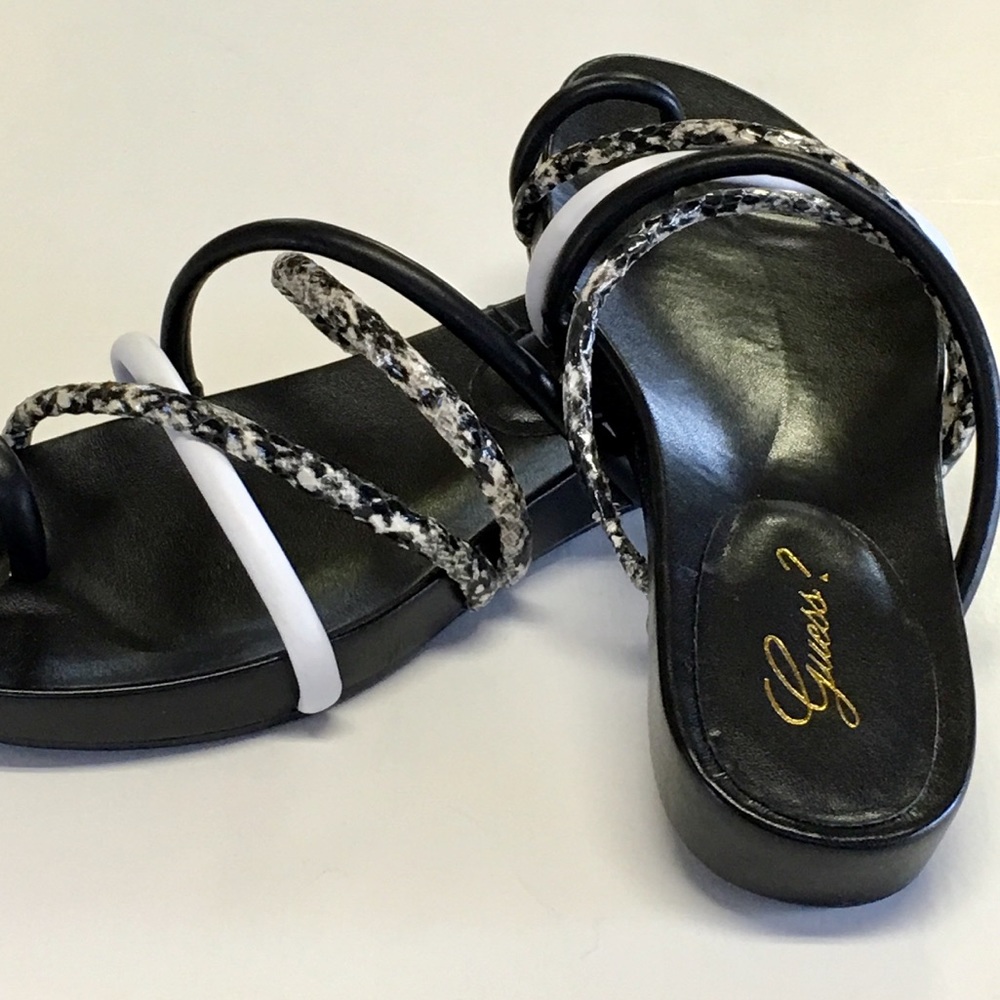 Guess Jiyana 3 Women’s Black Slides Sandals 6 1/2M